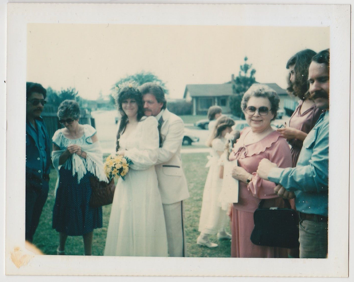 70 Interesting Vintage Polaroid Snaps of Weddings in the 1970s