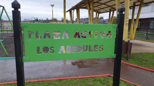 Plaza Los Abedules de la “Villa Entre Lagos” en Osorno