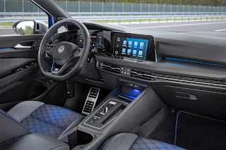 Volkswagen Golf R Estate (2022) Dashboard