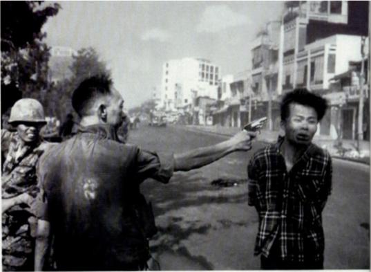 40 Unbelievable Historical Photos - Execution of a Viet Cong Guerrilla
