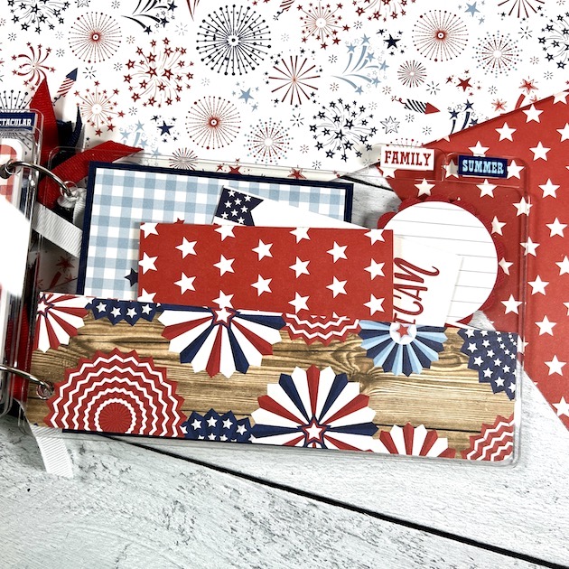 July 4th patriotic scrapbook album page with pocket for holiday photos