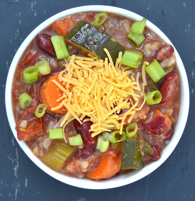 20 Minute Hearty Vegetable Soup- a nutritious soup that is quick and filling. Perfect for cooler days!