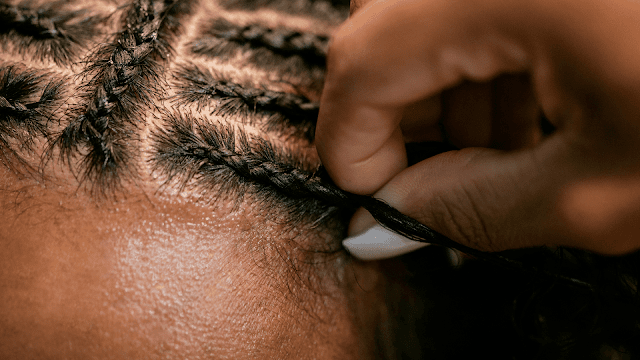 Medium Knotless Braids: The Ultimate Protective Hair Trend