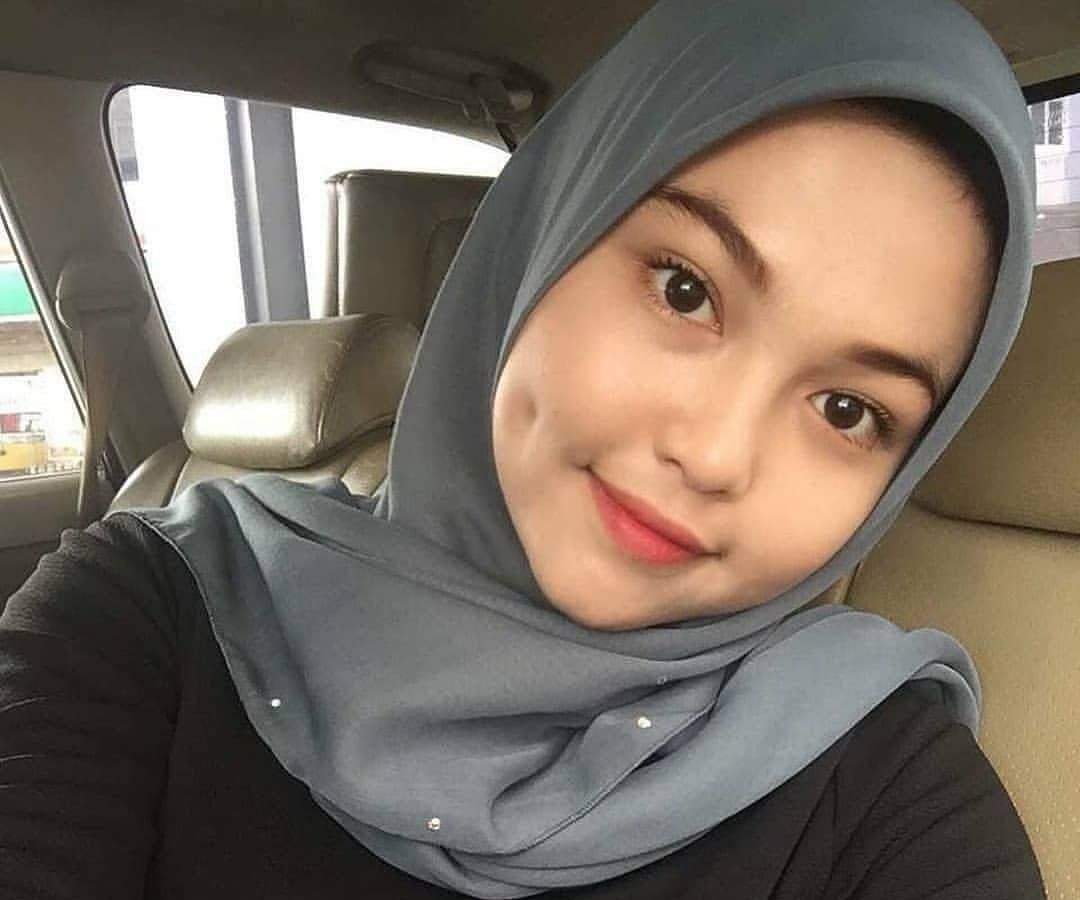 Dian Natasha Hijaber Cantik Single Mencari Cinta