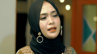 Lirik Bisikan Suara Hati - Chenia