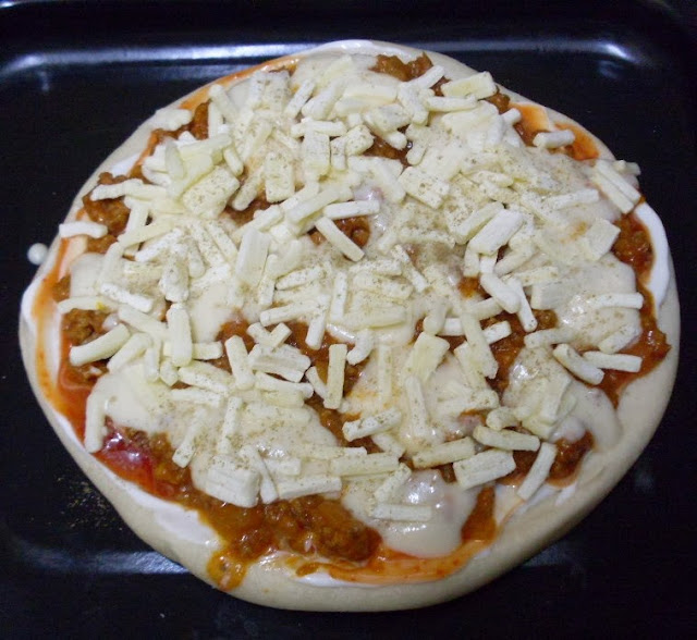 My Kitchen Diary: PIZZA DENGAN SOS KEJU