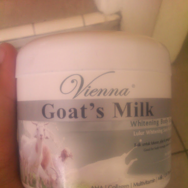 Review: Vienna Goat's Milk Whitening Body Scrub