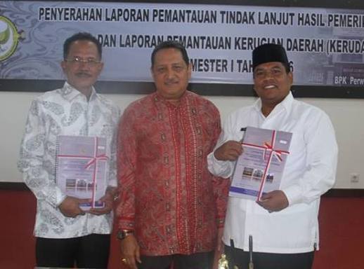 Wabup Suhatri Bur Terima LPTL dan LHPKN Semeseter I dari BPK RI Perwakilan Sumatera Barat