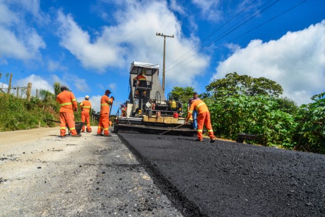 Asfalto novo nas ruas muda a realidade dos bairros: Confiras as ruas em obras