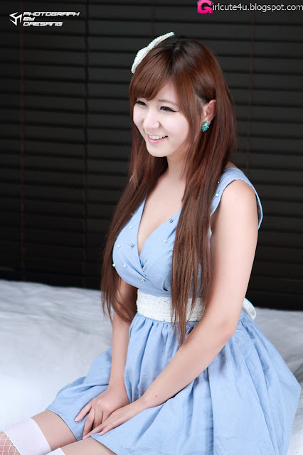 Ryu-Ji-Hye-Blue-and-White-Dress-04-very cute asian girl-girlcute4u.blogspot.com