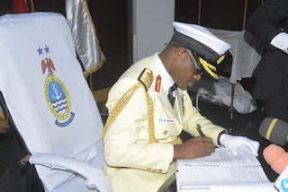 THE OUTGOING AND INCOMING FLAG OFFICER COMMANDING WESTERN NAVAL COMMAND.