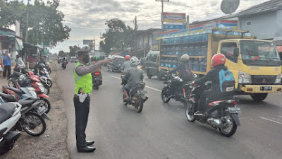 Utamakan Keamanan dan Keselamatan Pengguna Jalan, Unit Lantas Polsek Pandeglang Gelar Strong Point