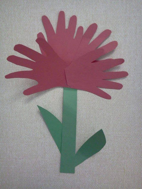 Idea to make flowers from paper handprint for kids 6