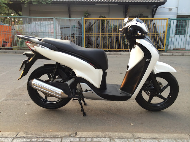 Sơn xe Honda Sh màu trắng Sport