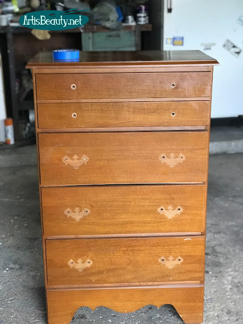 Vintage Dresser makeover using General Finishes Ballet Pink Milk Paint BEFORE 