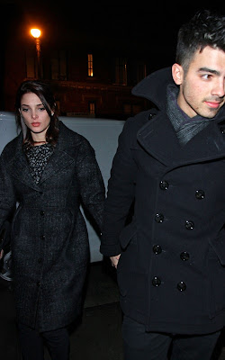  Joe Jonas and Ashley Greene on Big Apple Lovin'