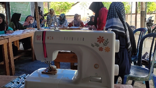 Pelatihan Fashion Designer di Yayasan Berkah Amal Salih (foto BAS)