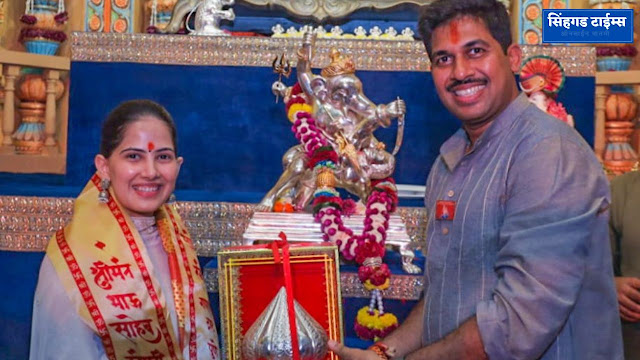 Farewell-to-Shrimant-Bhausaheb-Rangari-Ganapati-with-a-splendid-procession