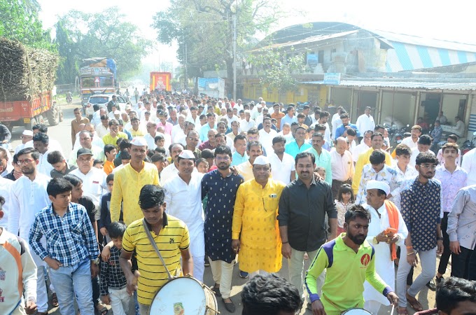 नगर खेतिया में  चौधरी समाज द्वारा भव्य शोभायात्रा निकाली गई।   A grand procession was taken out by the Chaudhary Samaj in Nagar Khetiya. 