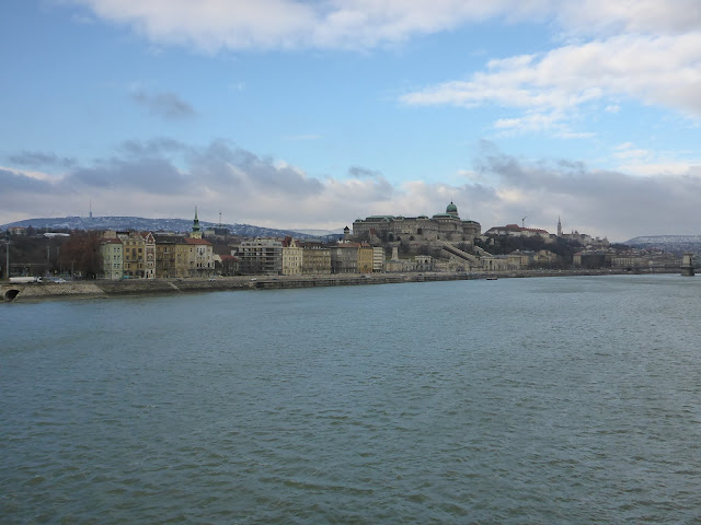 palais royal vu de Pest Budapest Hongrie