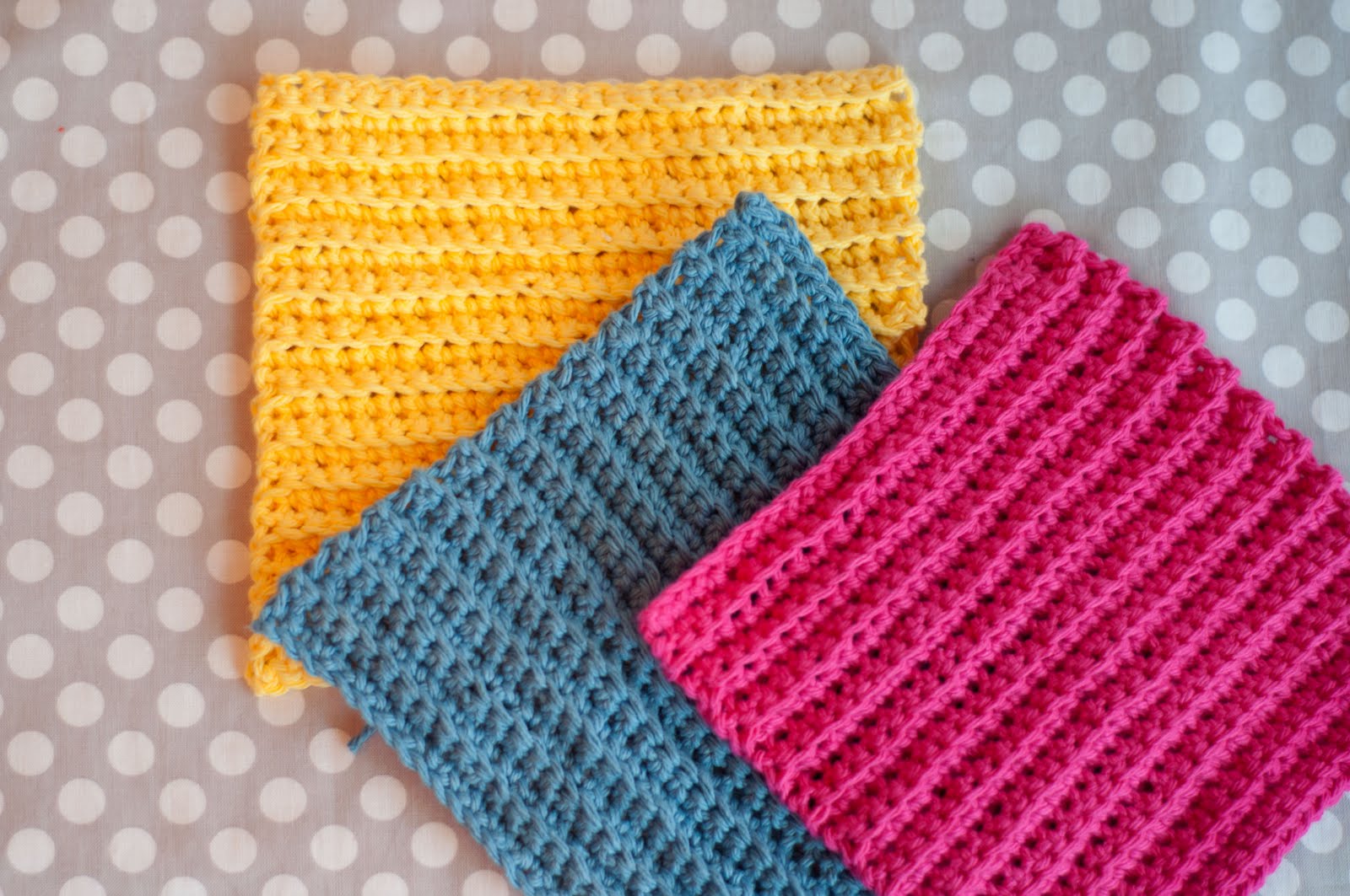 Basic Crochet Stitches: Beginner Ruffled Scarf Pattern ...