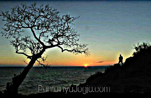 pantai kesirat gunungkidul