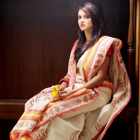 Boishakhi Saree with women