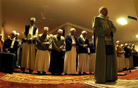 Berapa Jumlah Rakaat Sholat Tarawih Yang Benar 23, 20 Atau 