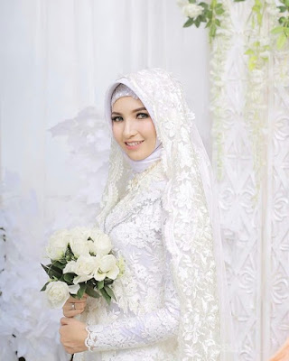 baju akad nikah modern