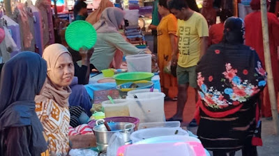 Pasar Sore di Desa Pallawarukka Membawa Berkah Ramadan Bagi Pedagang