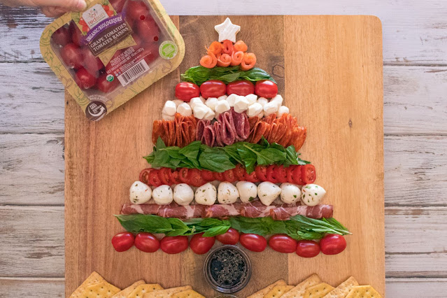 How to Make a Christmas Tree Charcuterie Board