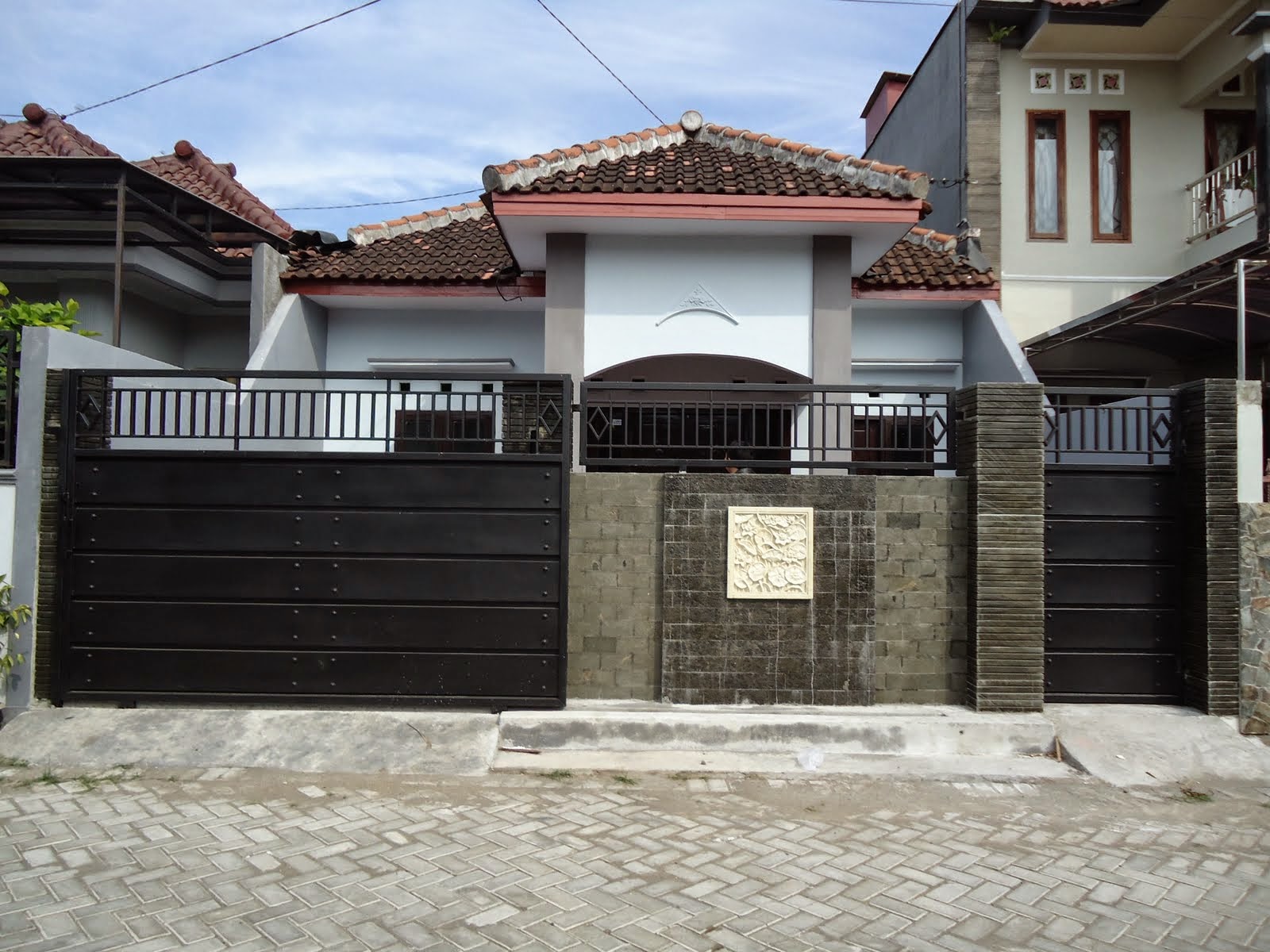 Desain Rumah Minimalis Batu Alam