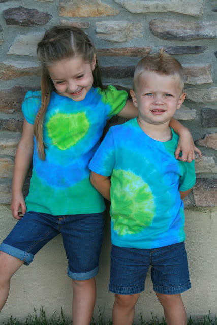 What says summer more than tie dye t-shirts?  See how easy it is and create some fun memories with your kids!