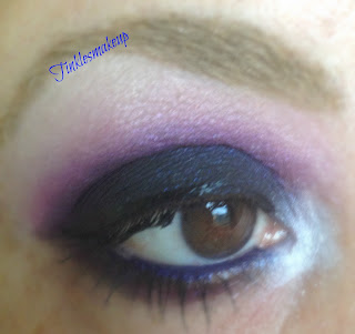 eye_makeup_look_sparkly_berry_smoky