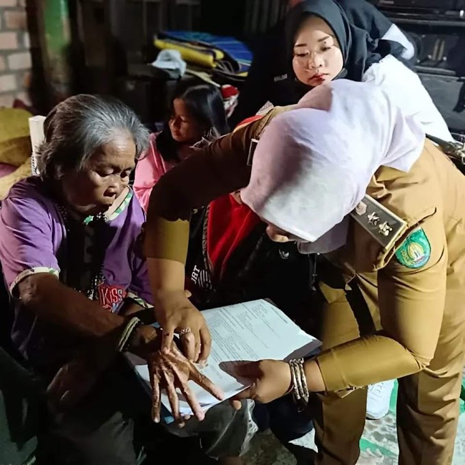 Lurah Mangga Besar Asniliaty, S.Si, M.Si bersama Staf Pemerintahan dan Bhabinkamtibmas menuju Desa Perjinto Kec. Gunung Megang Kab. Muara Enim melakukan Jemput Bola membantu warga yang ingin memberikan Hibah tanah kepada cucunya dikarenakan  pemberi hibah sedang menderita sakit  struk ( tidak bisa berjalan)