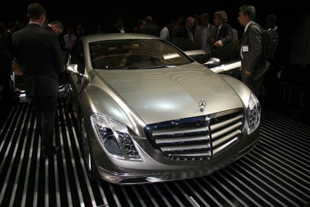 New Mercedes Benz F700