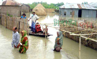 ভারি বর্ষণে কুড়িগ্রাম প্লাবিত, পানিবন্দি প্রায় ৫০ হাজার মানুষ