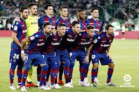 LEVANTE U. D. - Temporada 2018-19 - Campaña, Oier, Chema, Postigo, Cheik Doukouré, Jason; Morales, Enis Bardhi, Toño, Roger y Coke. REAL BETIS BALOMPIÉ 0 LEVANTE U. D. 3 (Roger, Morales 2). 17/08/2018. Campeonato de Liga de 1ª División, jornada 1. Sevilla, estadio Benito Villamarín.