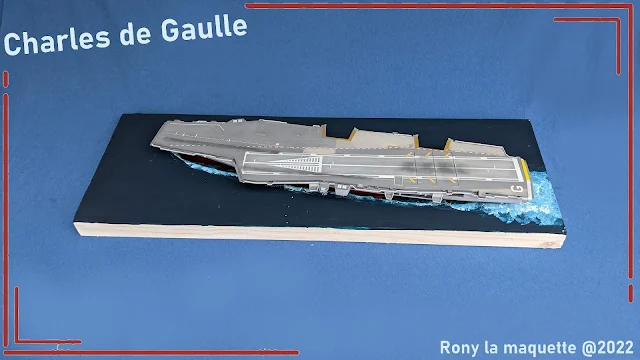 Diorama du Charles de Gaulle, Heller, 1/400.