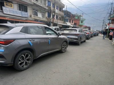 चीनबाट  विद्युतीय कार भित्रिदै