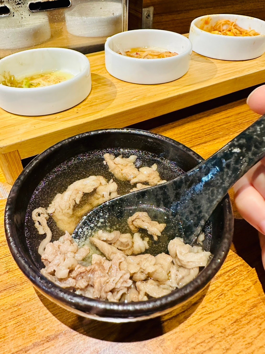 新竹東區餐廳推薦！東門市場評價不錯的燒肉店，代烤服務，牛舌、和牛、生蠔、海鮮