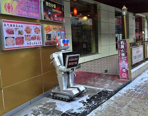 Uniknya Restoran Robot di Harbin, Cina