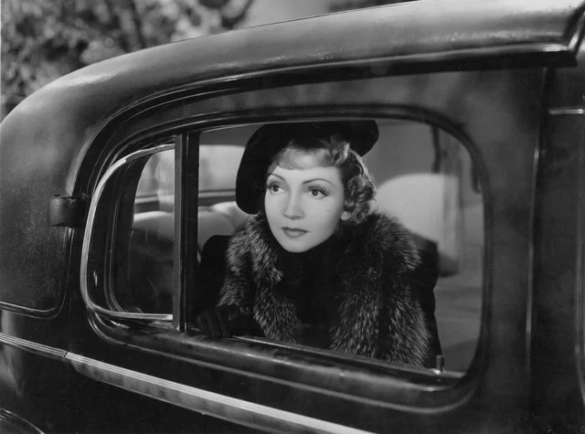 Claudette-Colbert-atriz-teatro-cinema