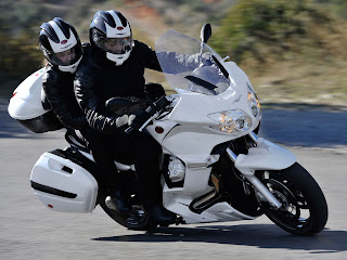 2013 Moto Guzzi V7 Stone motorcycle photos 3
