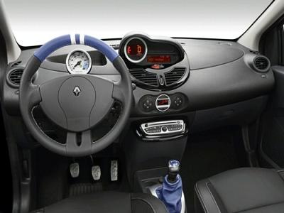The Gordini Clio RS' standard features include climate control 