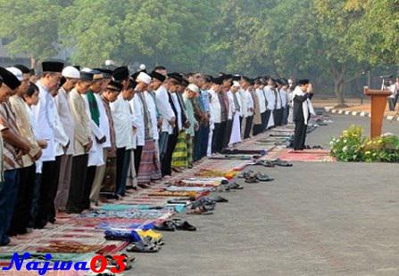 Tata Cara Bacaan Tasbih Niat Sholat Idul fitri Lengkap Artinya Tata Cara Bacaan Tasbih Niat Sholat Idul fitri Lengkap Artinya