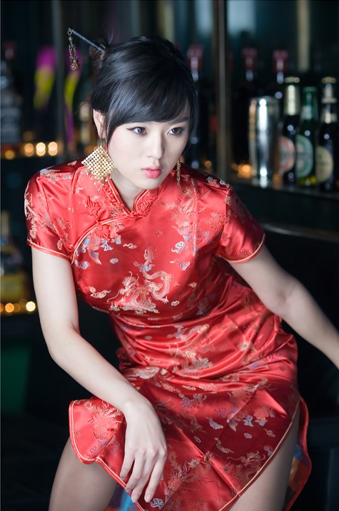 PHOTO Korean Racing Girls Hwang Mi Hee Wear Red Qipao Mandarin gown or 