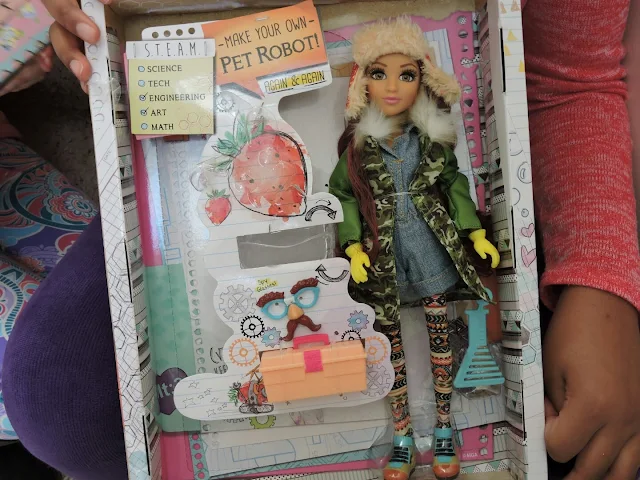 Project Mc2 Spring Collection Dolls 2016  via  www.productreviewmom.com