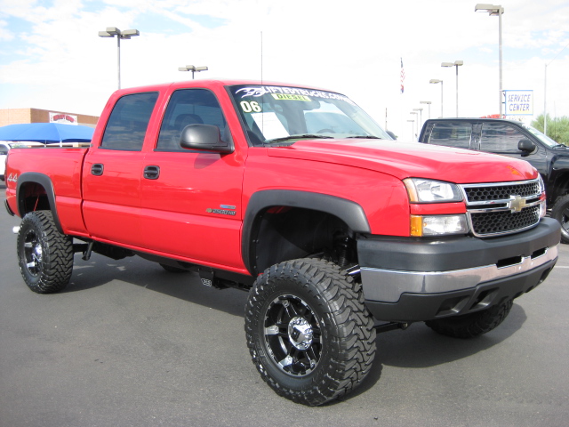 Lifted Truck Chevy - Heavy