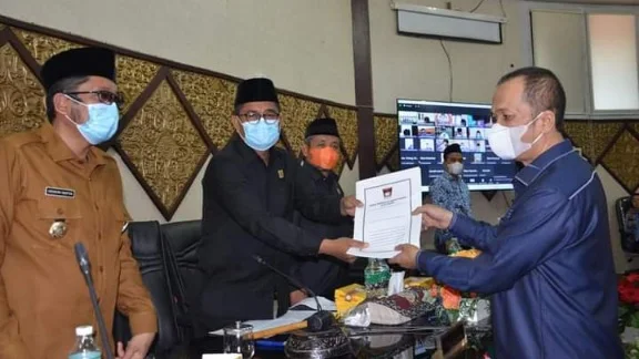 DPRD Padang Gelar Rapat Paripurna Penyampaian Pandangan Umum Fraksi-fraksi Terhadap RPJMD